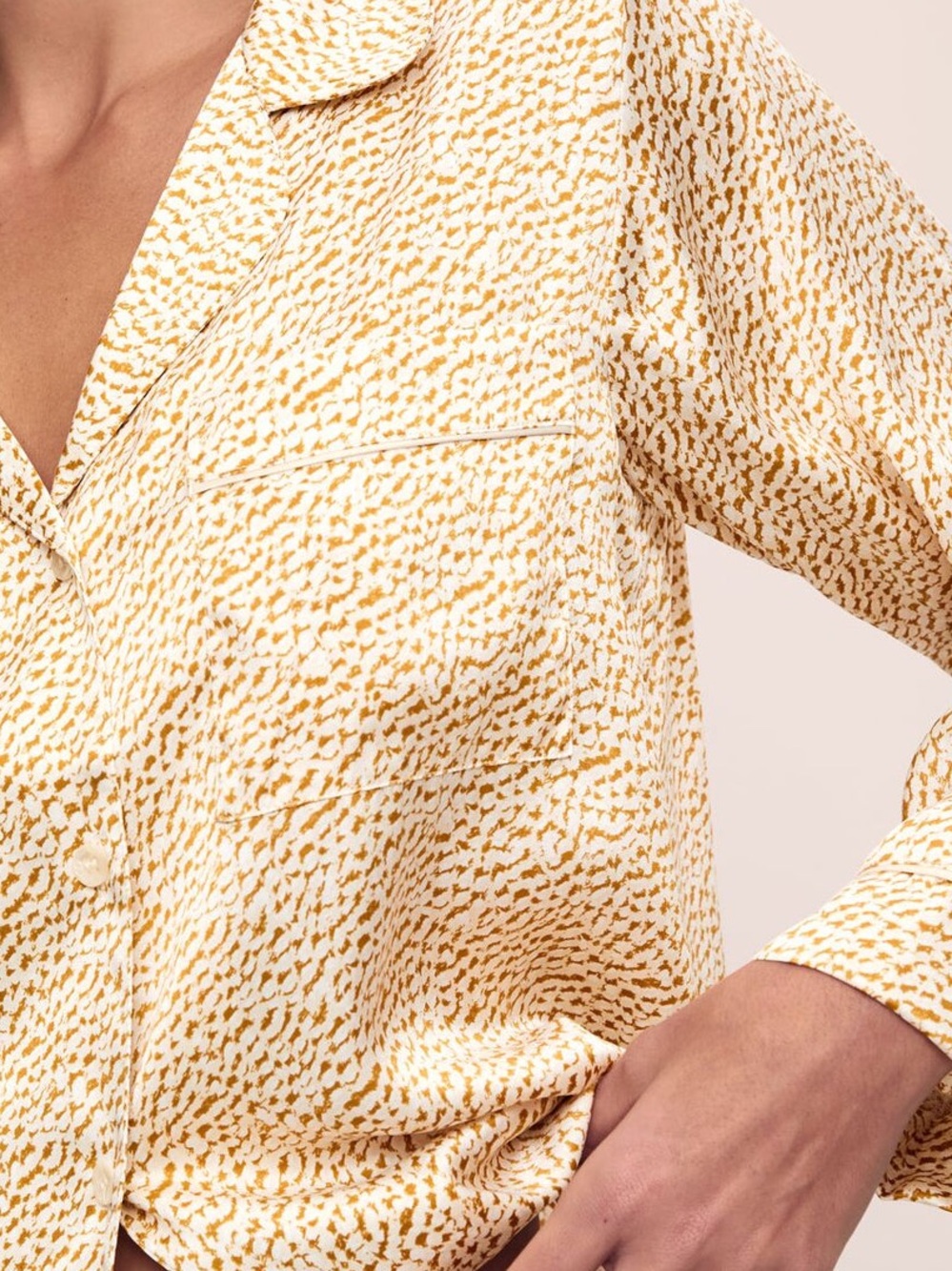 EBERJEY Inez Washable Silk Printed Long Sleeve Pajama Top cream tan Sz XSmall